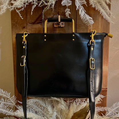 【送料無料】BLACK Large gold handle bag