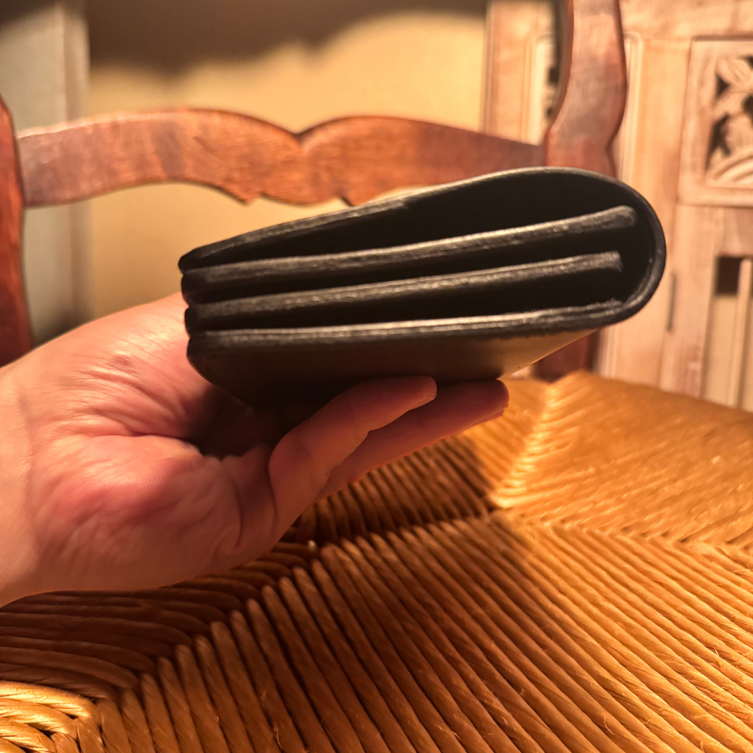 【すぐ届く】「黒の贅沢」【ブラックリュクスウォレット】