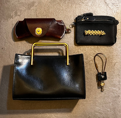 【BLACK】新色入荷✨  Wallet gold handle bag