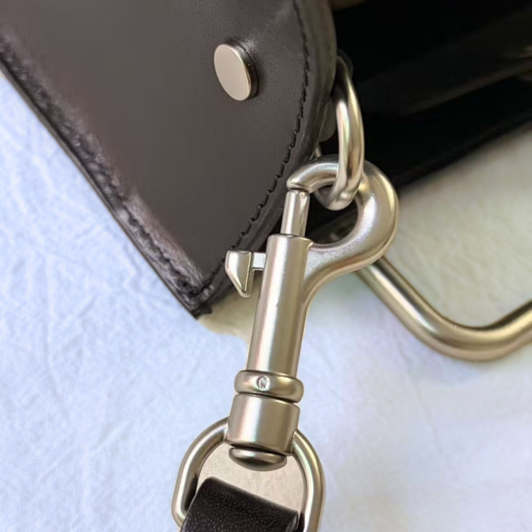 シルバー【限定販売決定🔔】comingsoon 人気No.1のバッグに登場した✨  BLACK｜silver handle bag