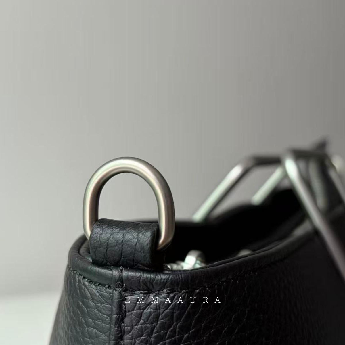 【🔔New】【silver販売スタート予約販売🎁】長〜いバッグ シルバーハンドル