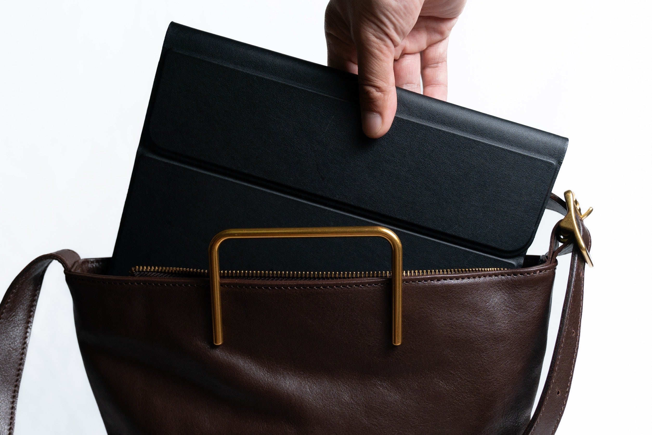 🔔【すぐ届く】medium gold handle bag｜ゴールドハンドルミディアム