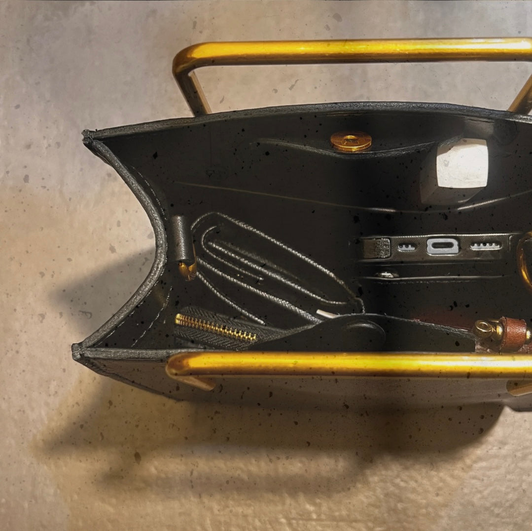 【予約商品／🎁プレゼント付き】BLACK｜gold handle bag（本革）
