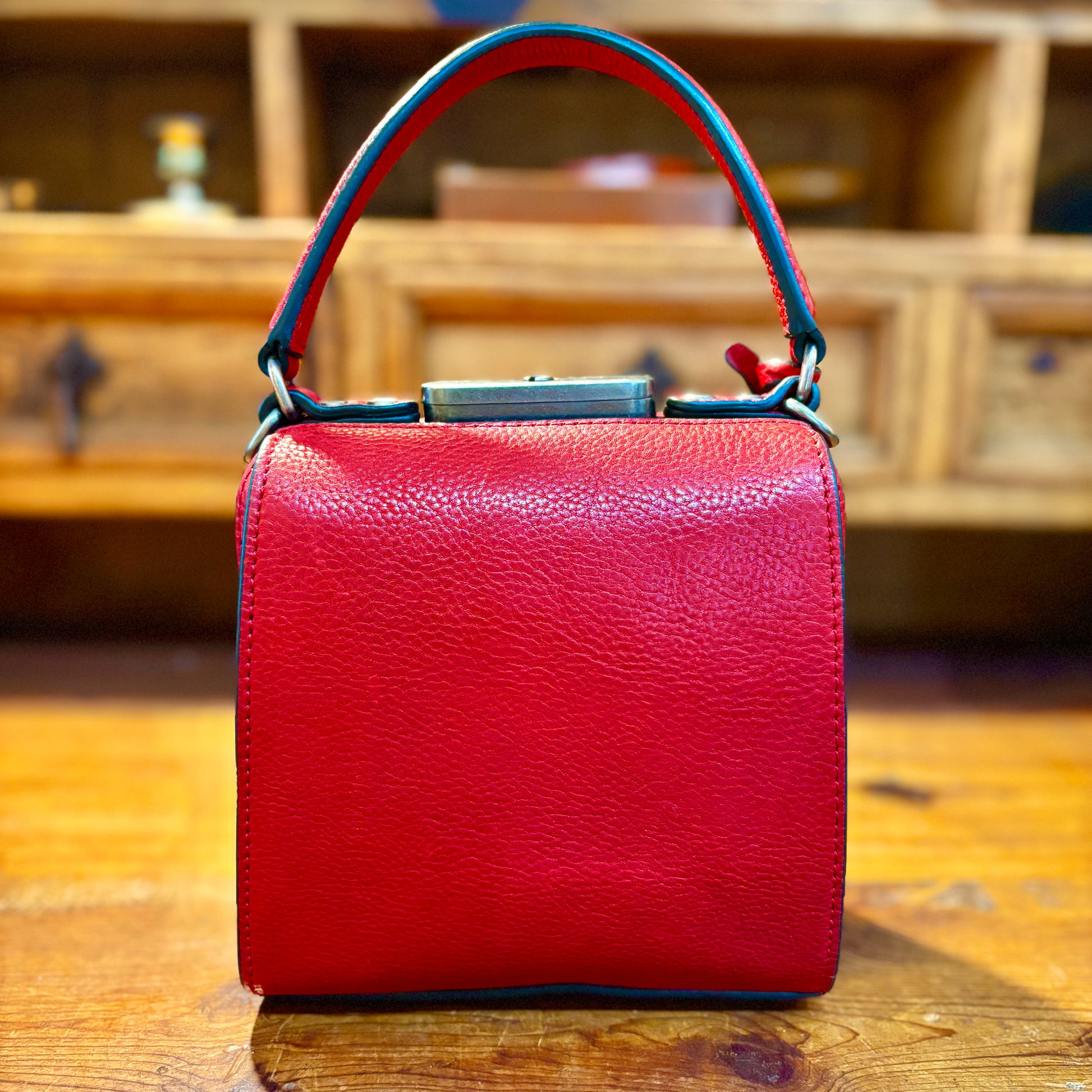 【予約商品｜🎁プレゼント付き】RED｜鍵付き 2WAYダレスバッグ