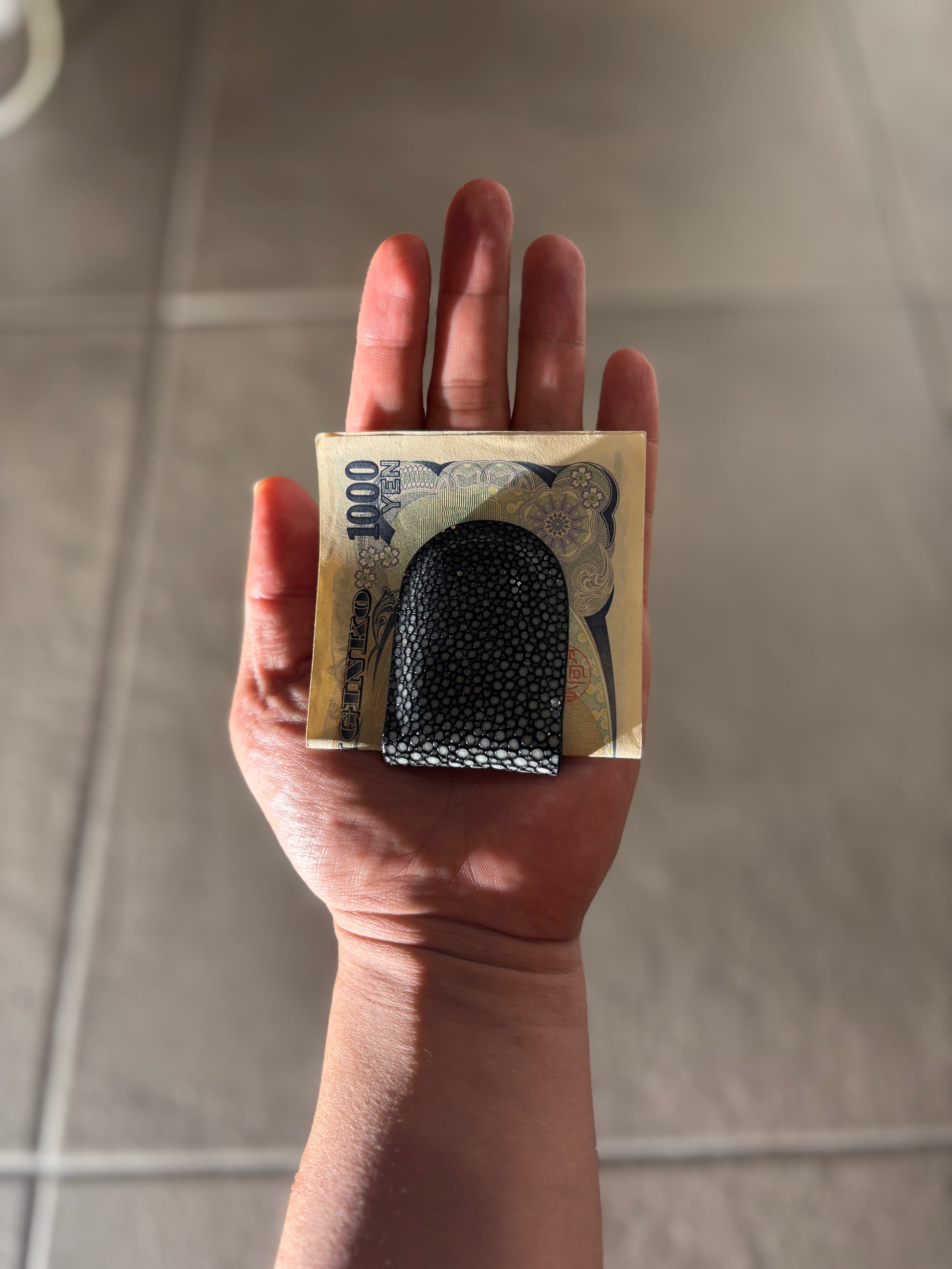 🔔新作【海のダイヤモンド】（ペア割￥1000off）職人の手業 スティングレイ マネークリップ 第2弾