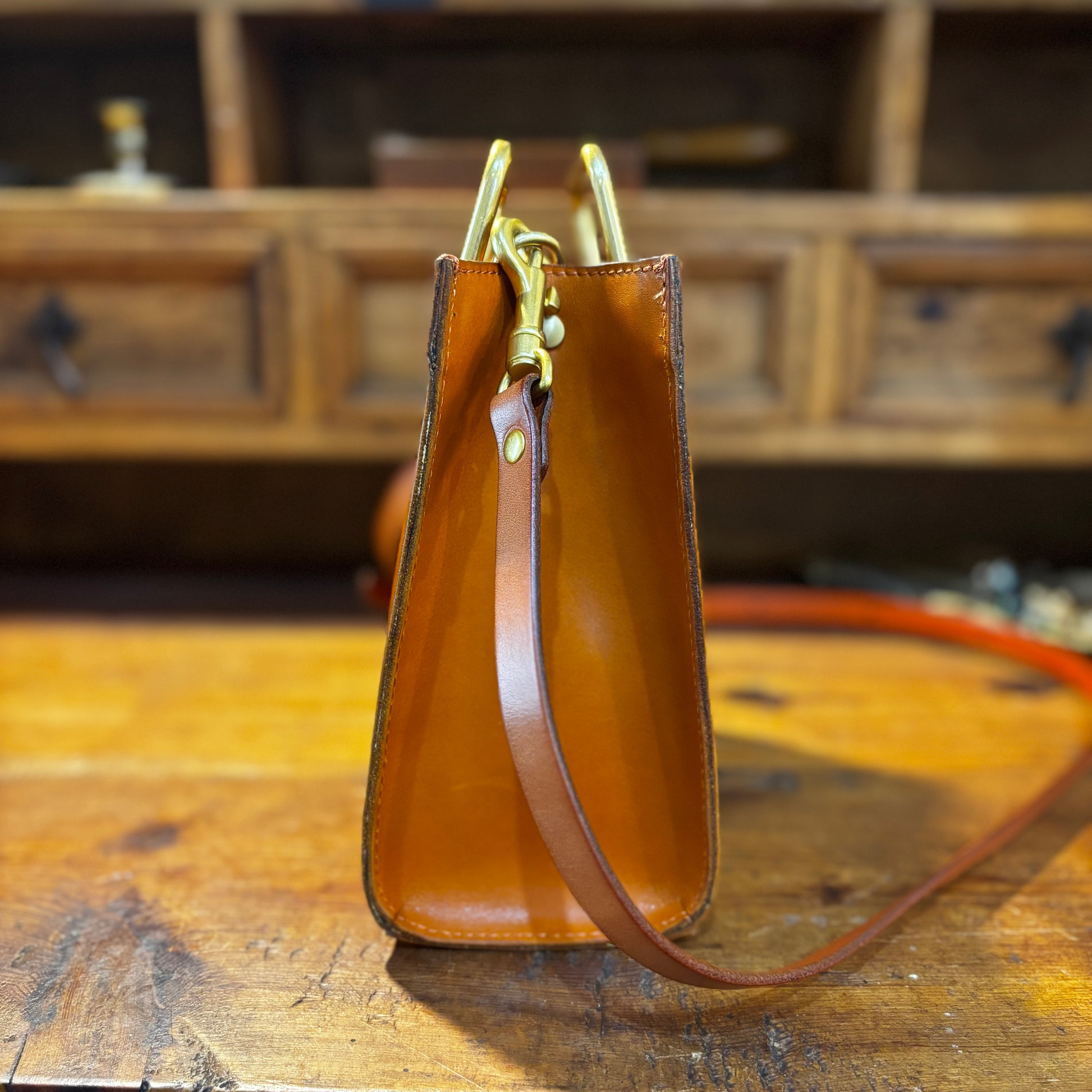 🔔NEW Color【予約商品】Camel｜gold handle bag🎁プレゼント付き