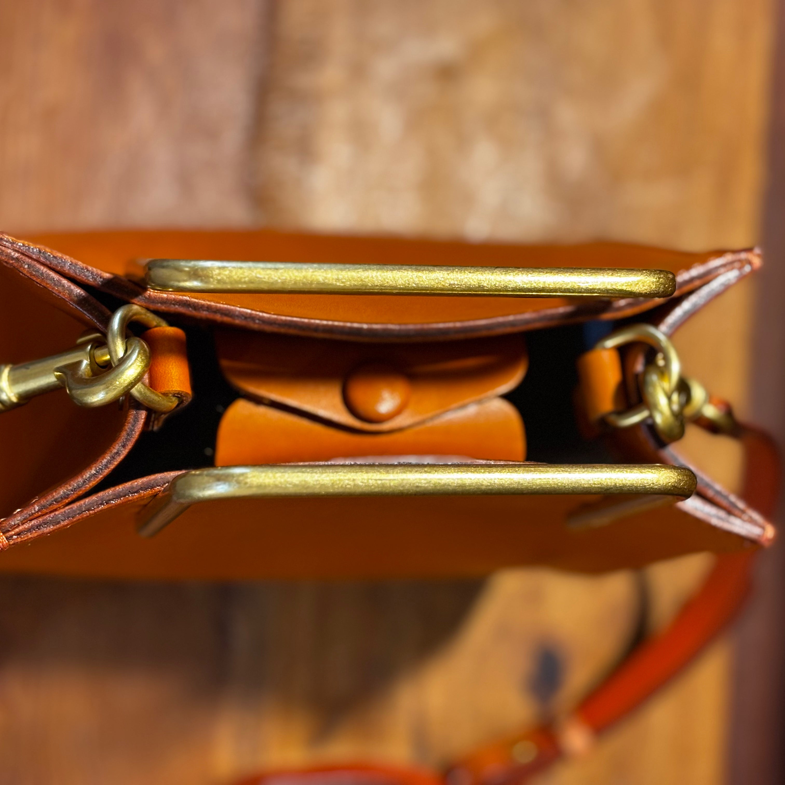 🔔NEW Color【すぐ届く】Camel｜gold handle bag