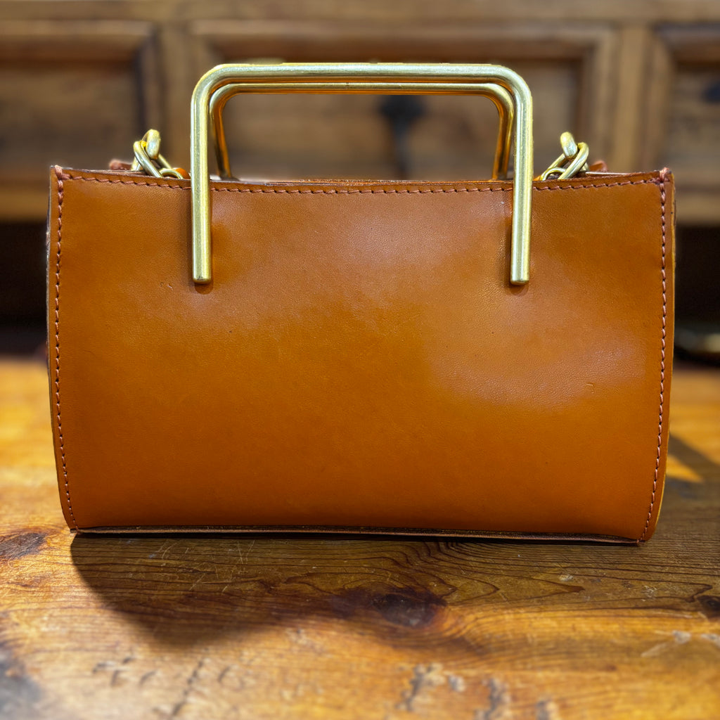 🔔NEW Color【予約商品｜🎁プレゼント付き】Camel｜Wallet gold handle bag