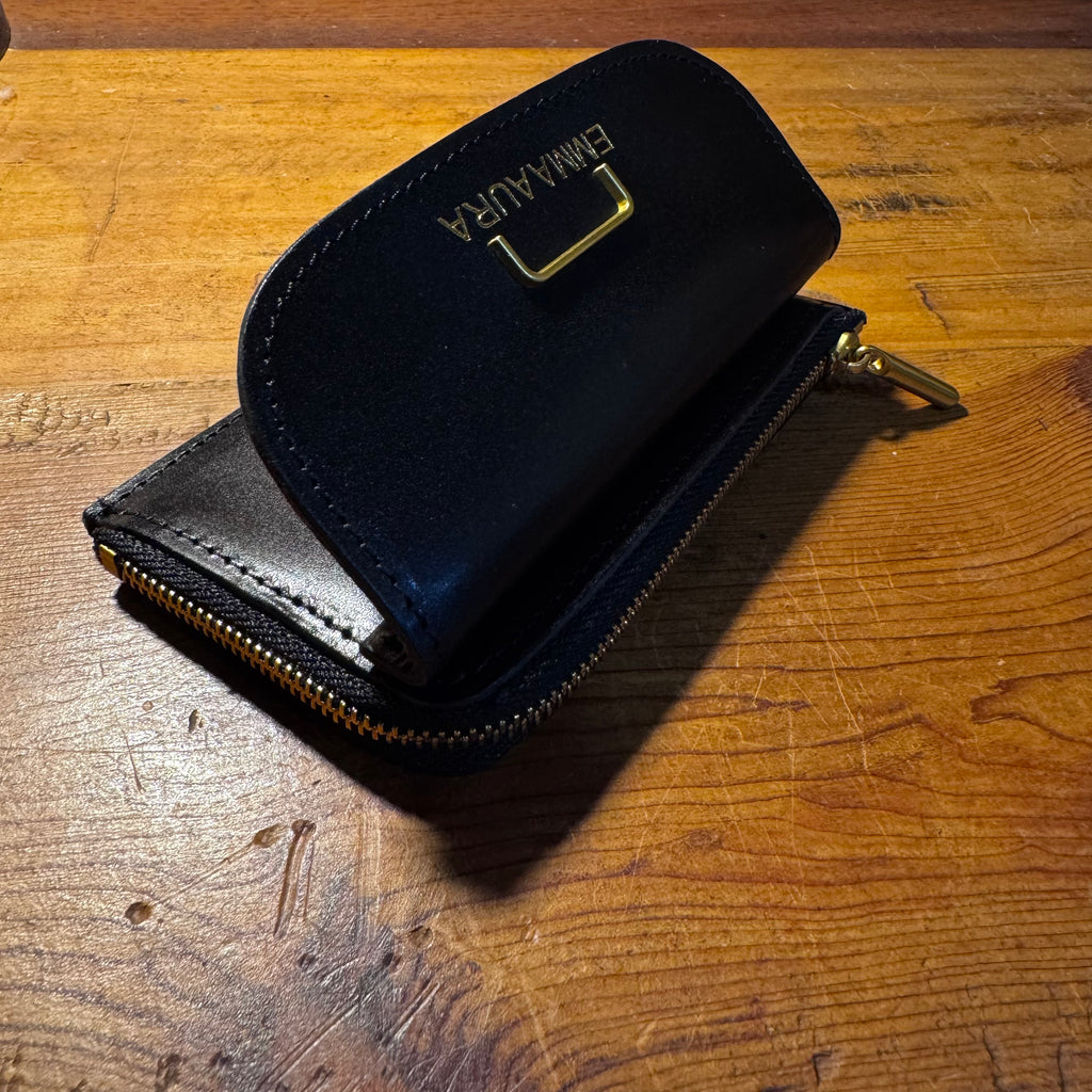 NEW🔔【すぐ届く】Card case　「AURA mini MORE」