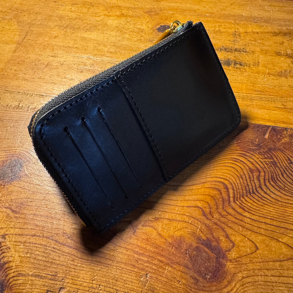 NEW🔔【すぐ届く】Card case　「AURA mini MORE」