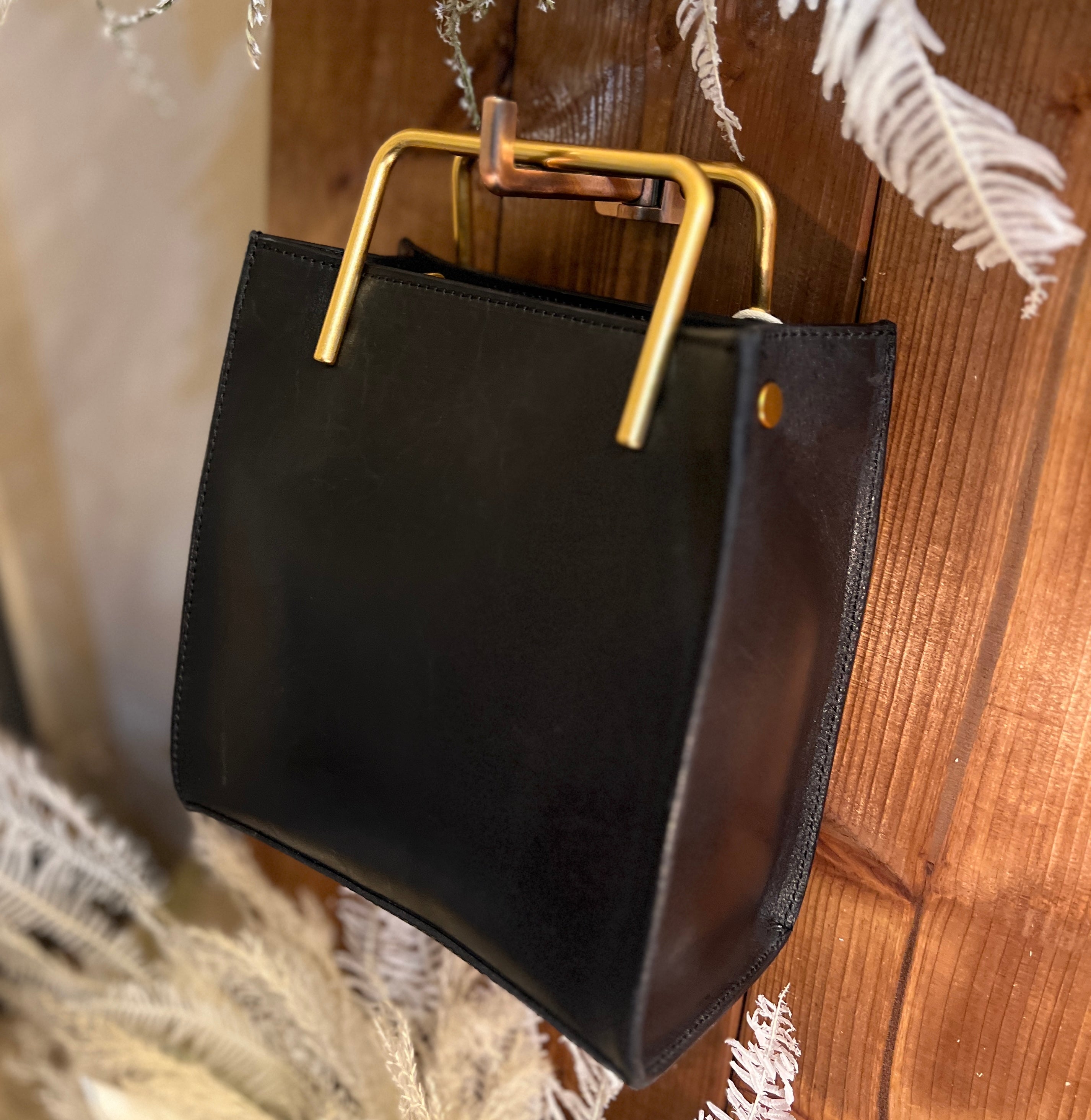 【すぐ届く】Coffee｜gold handle Bag